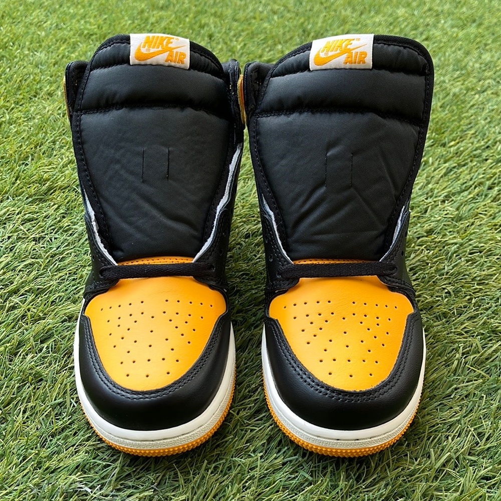 Air Jordan 1 Retro High OG - Picture 2 of 5